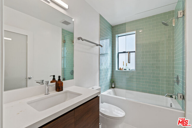 Building Photo - 2903 Steinbeck Dr
