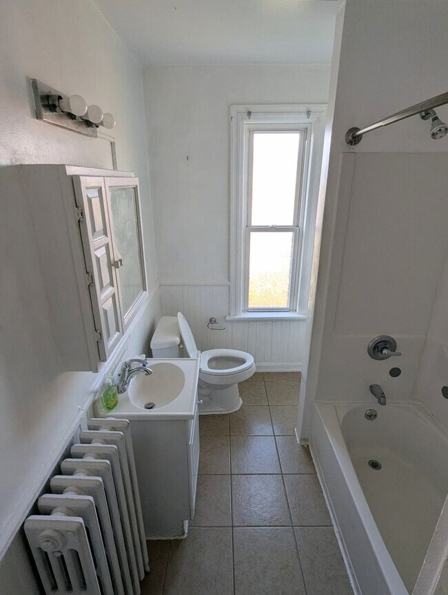 Building Photo - 18-20 W. Southern Avenue