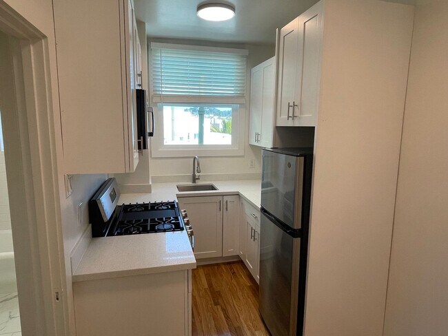 Building Photo - 2300 22nd Ave