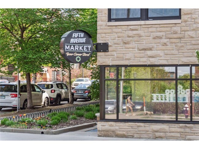 Building Photo - 618 N Washington Ave