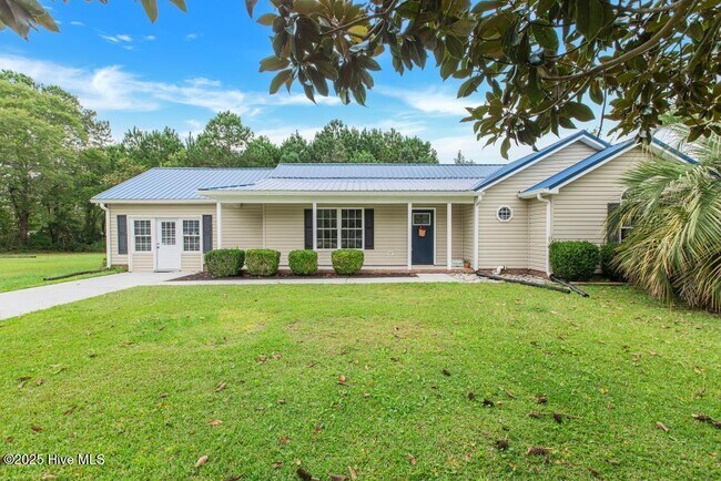 Primary Photo - 304 Woody Way
