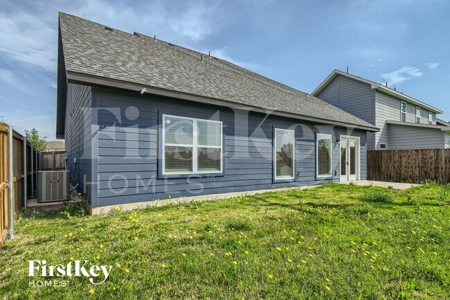 Building Photo - 7360 Parkside Pl Dr