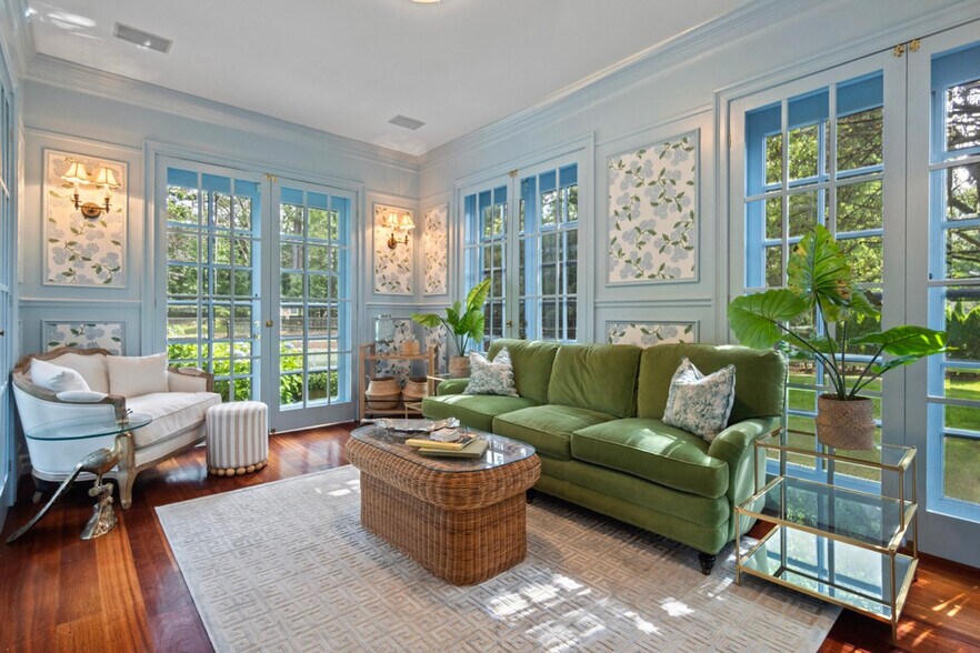 Building Photo - 91 Algonquin Rd