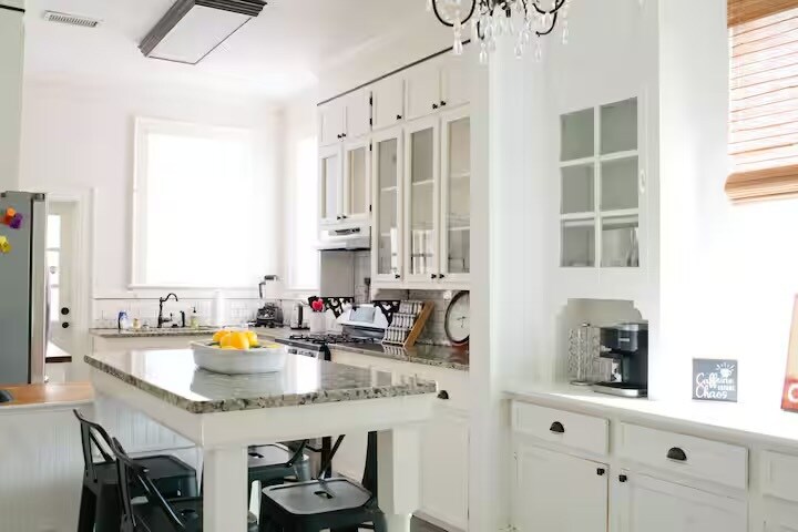 Kitchen - 327 Felder Ave