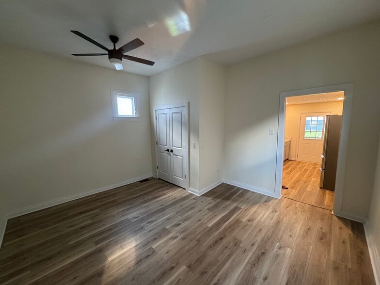 Dinning Room - 1221 Payne St