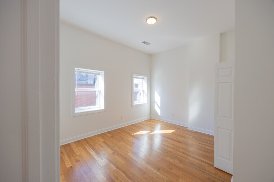 Building Photo - 115 Park Pl