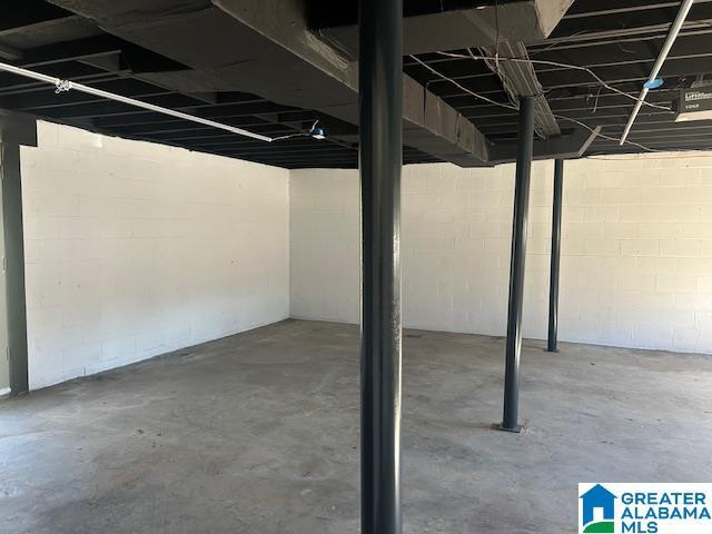 Building Photo - 3601 BERMUDA Dr