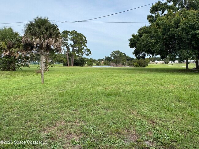 Building Photo - 449 Del Monte Rd