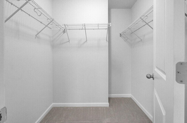 Building Photo - 131 Lakestone Rd