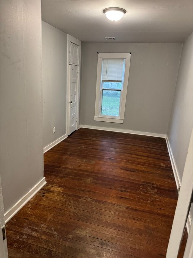 Building Photo - Nice updated house in a quiet neighborhood