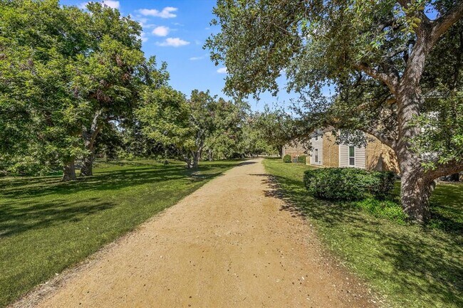 Building Photo - 10616 Mellow Meadow Dr