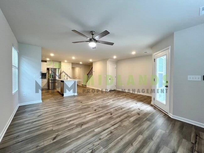 Building Photo - 1221C Champions Rest