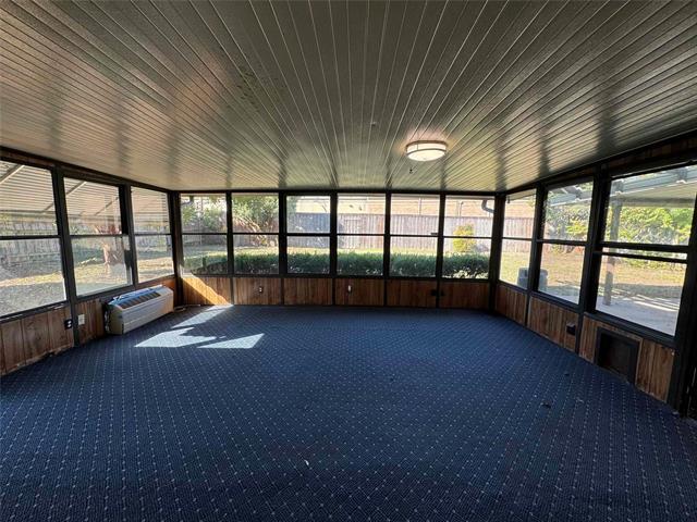 Building Photo - 802 Brookhurst Dr