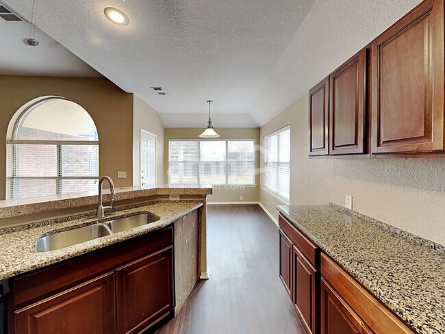 Building Photo - 1021 Ponderosa Ridge