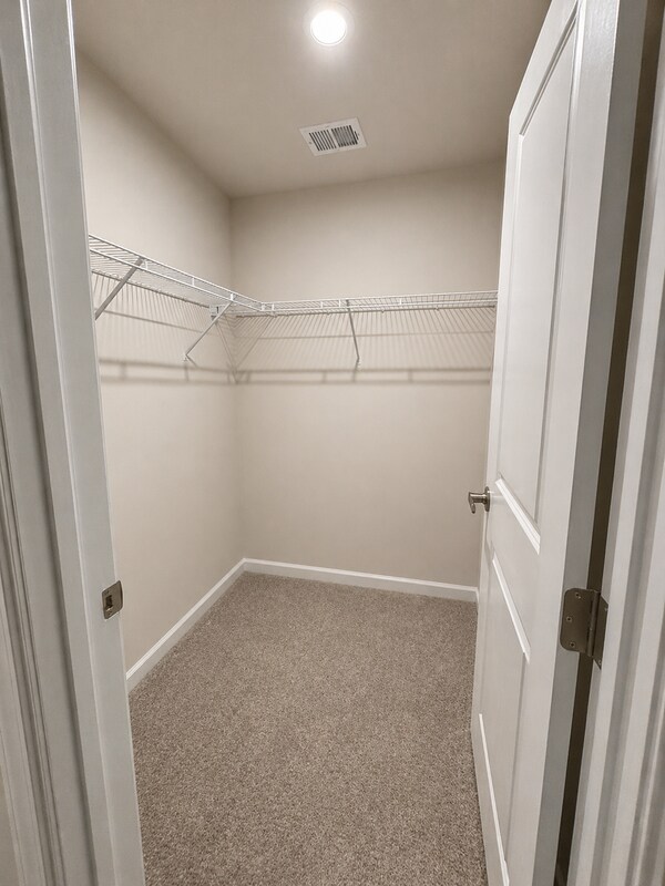 Building Photo - 125 Pampas St