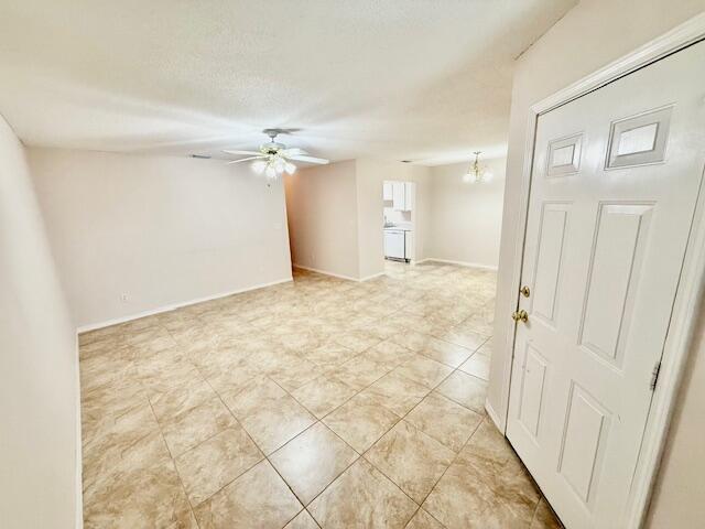 Building Photo - 967 Tray Dr