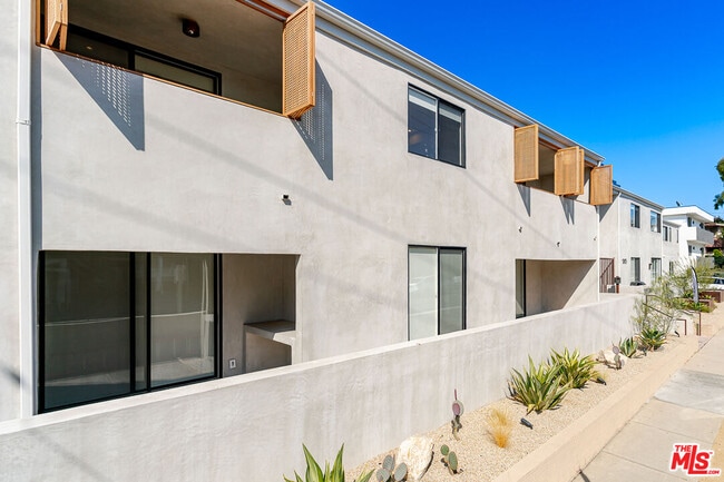 Building Photo - 12425 Texas Ave