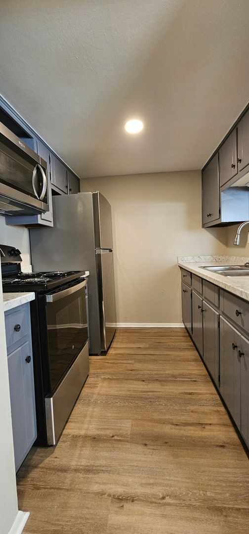 Building Photo - Beautiful One bedroom/one Bath apartment