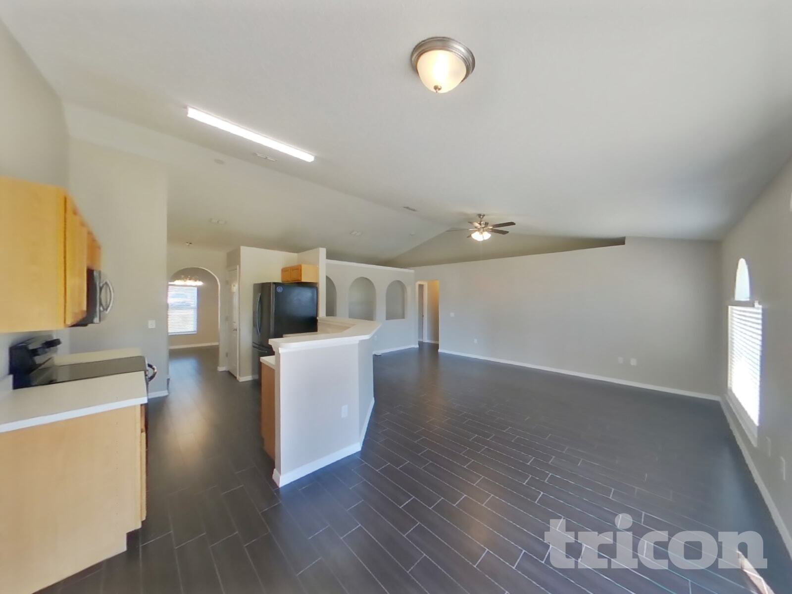 Building Photo - 5148 Jenson Ave