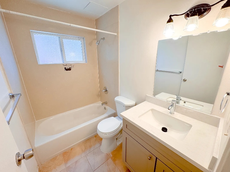 Building Photo - 4802 Daisy St