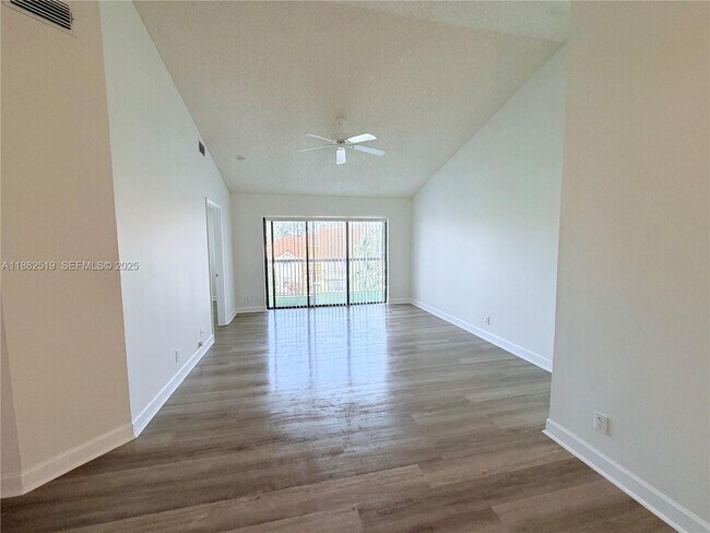 Building Photo - 5761 Riverside Dr