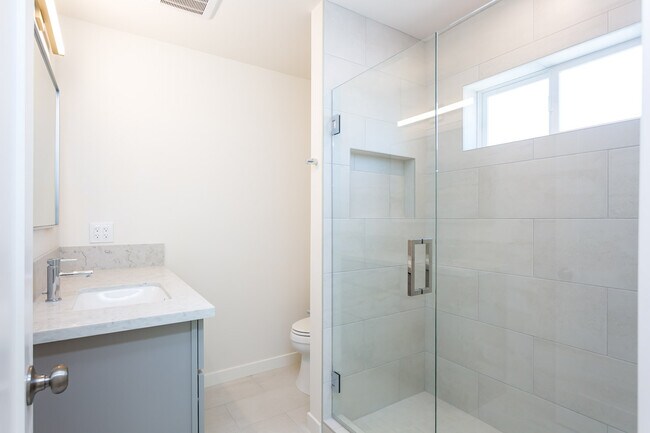 Building Photo - 3564 Bancroft St
