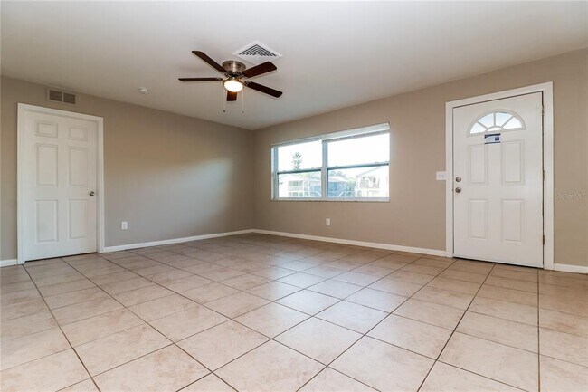 Building Photo - 1429 Spring Ln