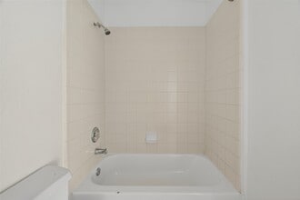 Building Photo - 21339 Bella Jess Dr