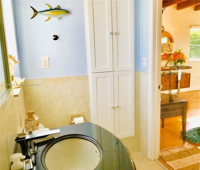 Building Photo - 30 Jean La Fitte Dr