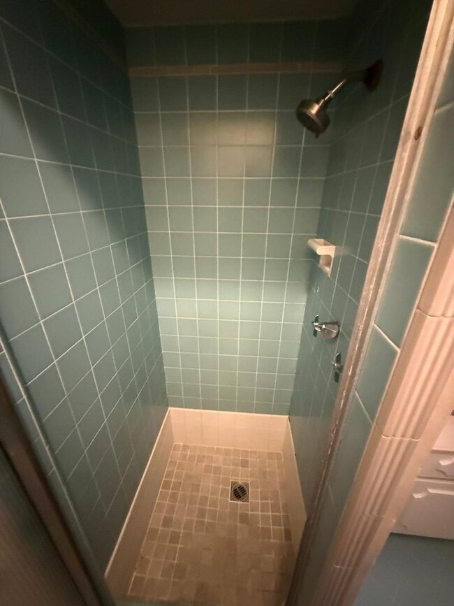 Building Photo - 2122 Williams St