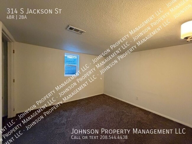 Building Photo - 314 S Jackson St