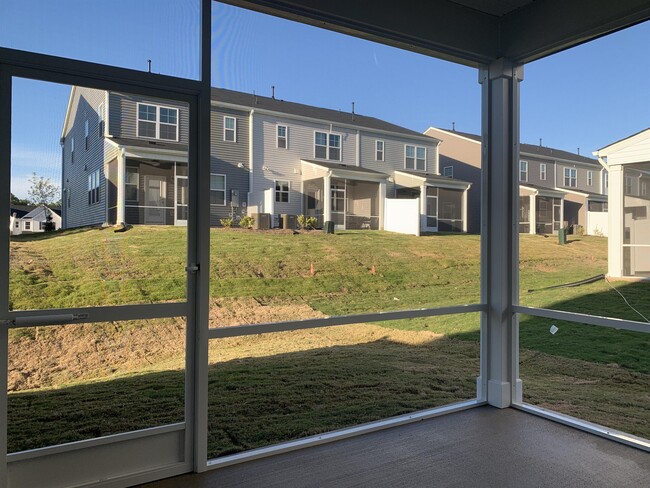 Building Photo - 1003 Gemma Dr