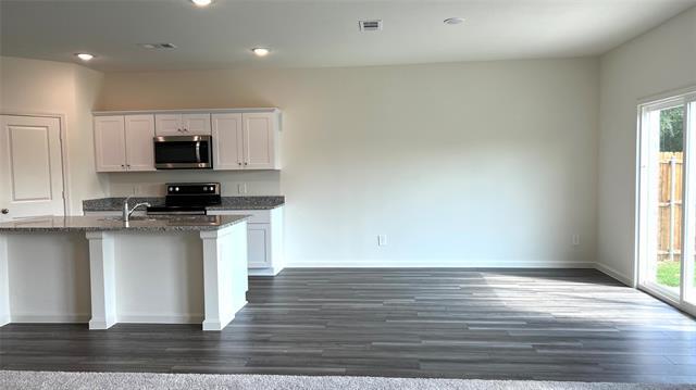 Building Photo - 702 Camden Dr