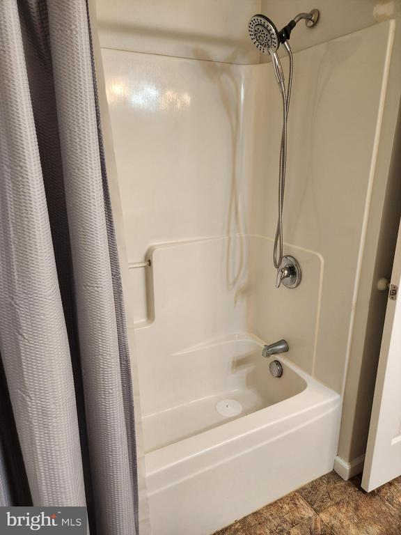 Building Photo - 28 Holler Rd