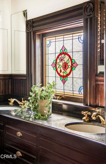 Building Photo - 851 Lyndon St