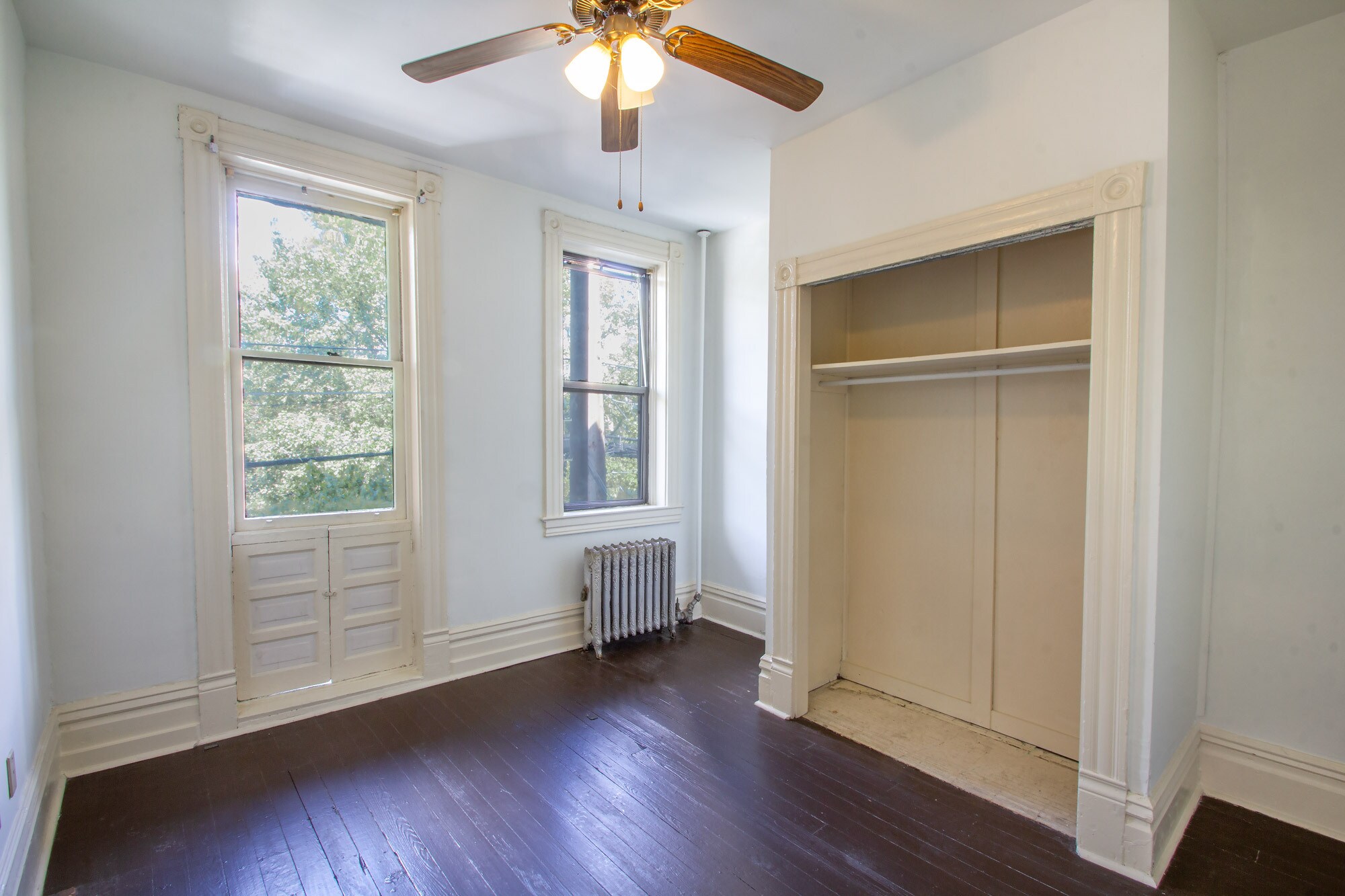 Building Photo - 405 Peebles St