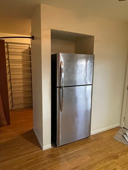 Building Photo - 163 California Ave