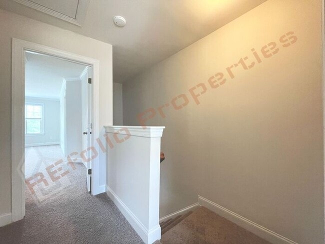 Building Photo - Brand New Carpet and Fresh Paint! Charming...