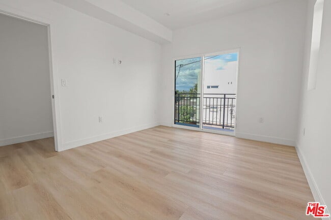 Building Photo - 1261 Browning Blvd