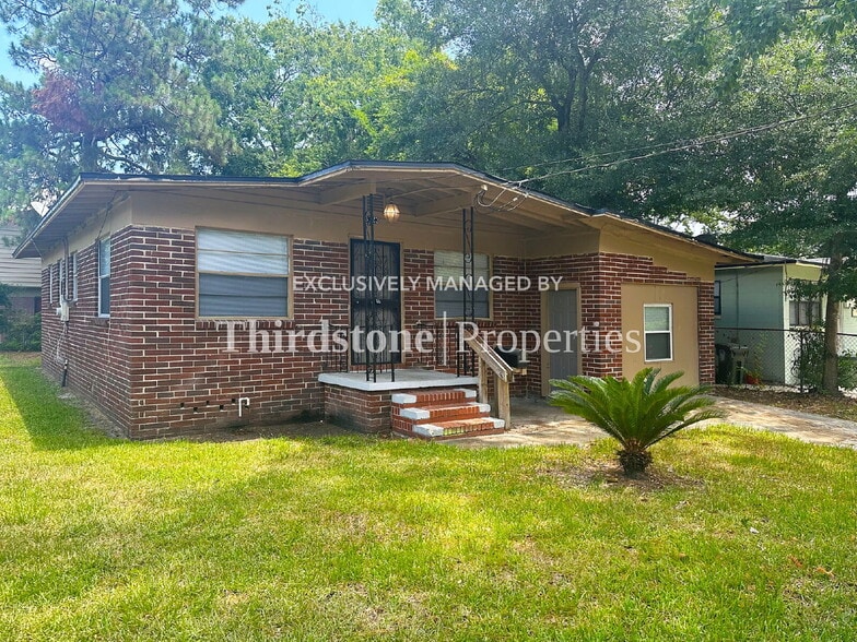 Building Photo - 3323 Martha St