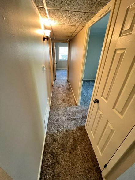 Building Photo - 4401 S 27th St