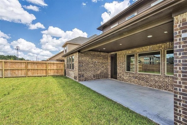 Building Photo - 21203 Bradford Grove Dr