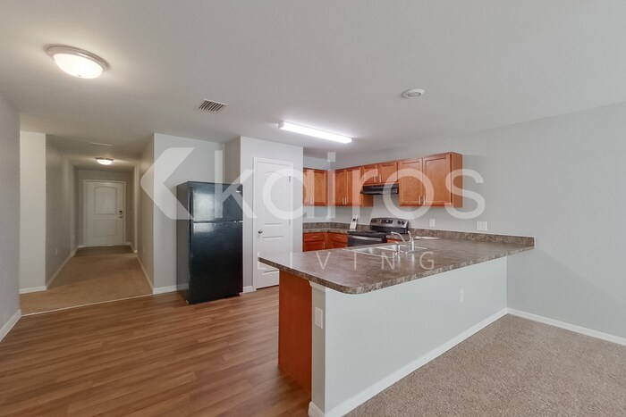 Building Photo - 54 Beth Ave S