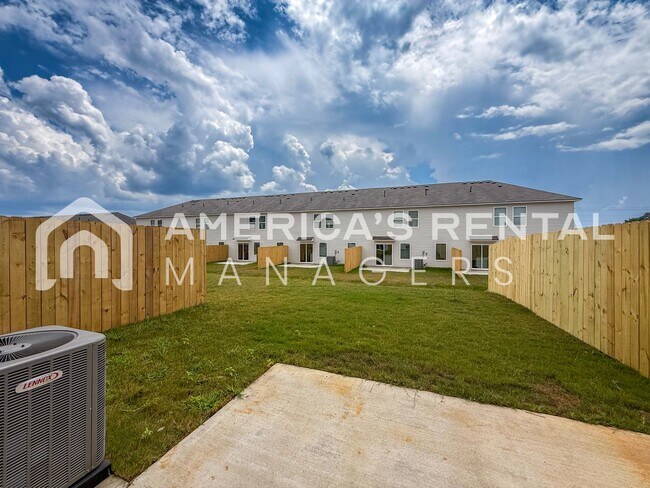 Building Photo - 12 River Grass Dr