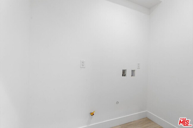 Building Photo - 10963 Calvert St