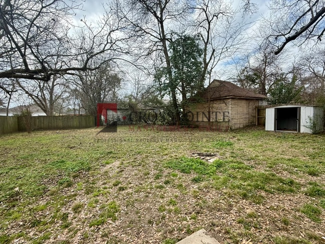 Building Photo - Tour Today! 3 Bedroom, 2 Bathroom House!