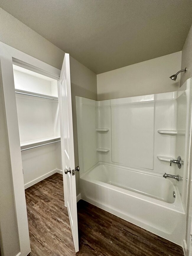 Building Photo - 2005 Aberdeen Ave