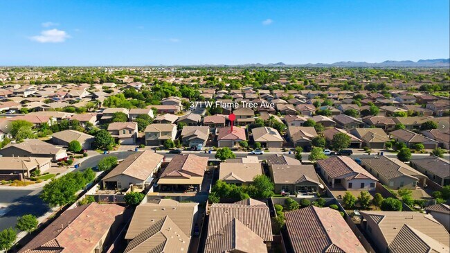 Building Photo - Ironwood Crossing Gem! 3 Bed + Den, Open Layout & Resort Amenities