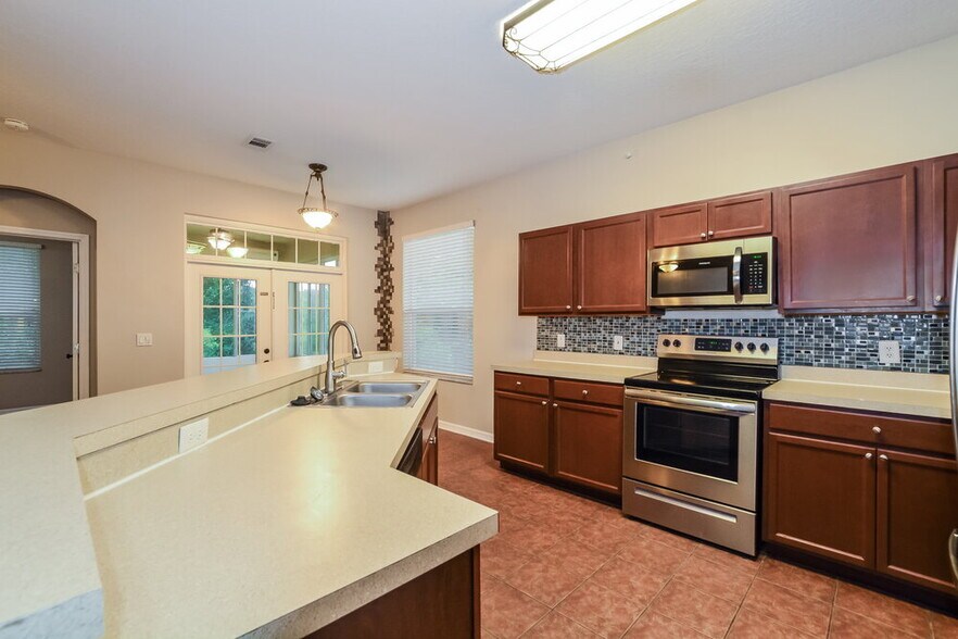 Building Photo - 1605 Golfside Village Ct