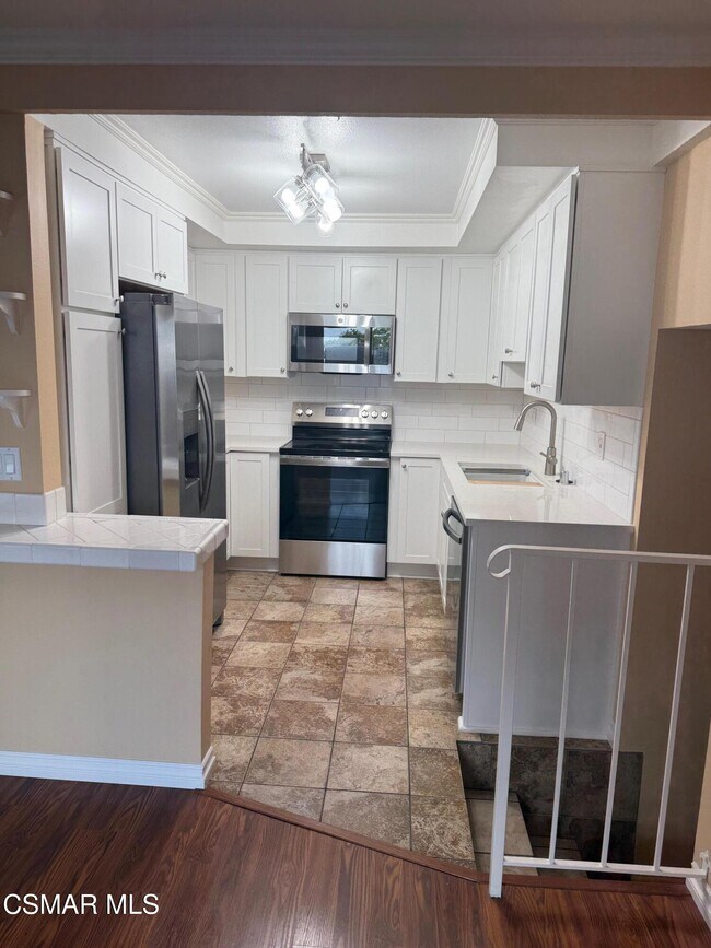 Building Photo - 3620 Summershore Ln